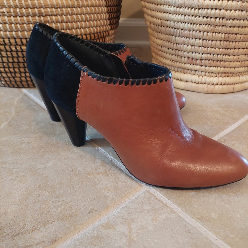 Jack Rogers Gracyn booties